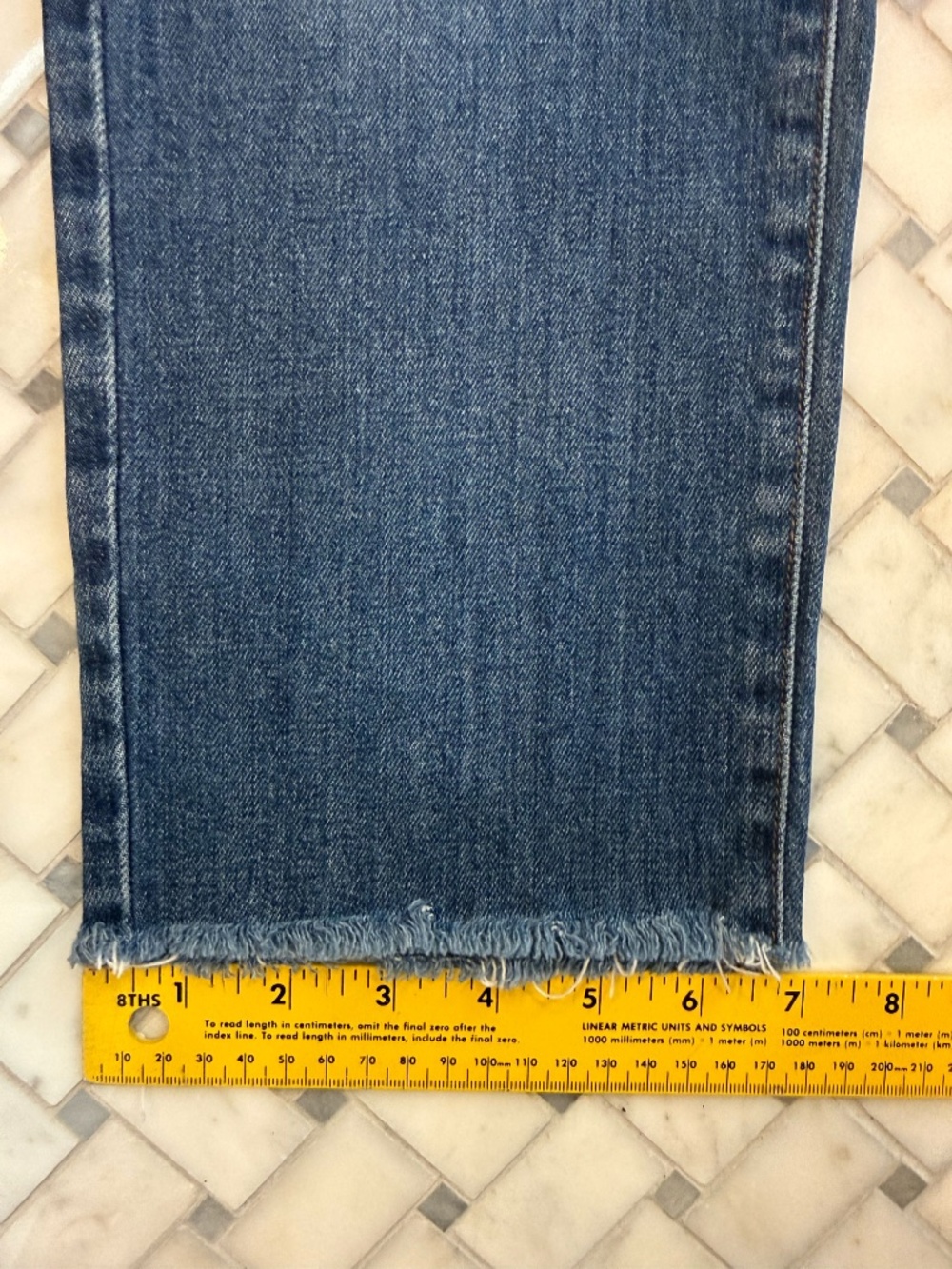 J Brand Georgia Distressed Slim Boyfriend Jeans 29 - Picture 9 of 9